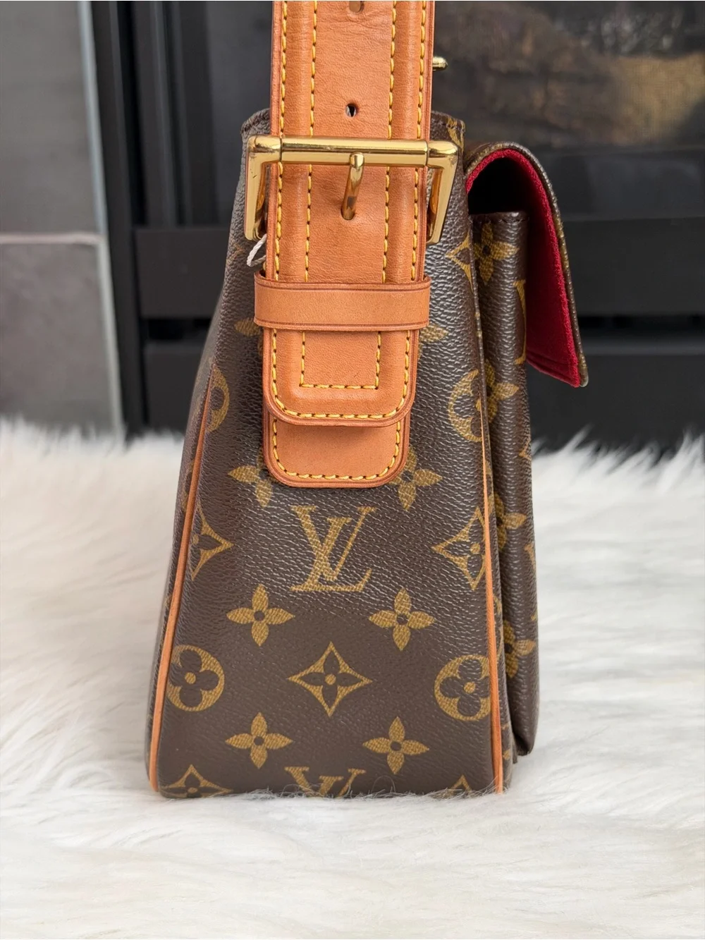 Louis Vuitton Viva cite GM Monogram Canvas Shoulder Bag .